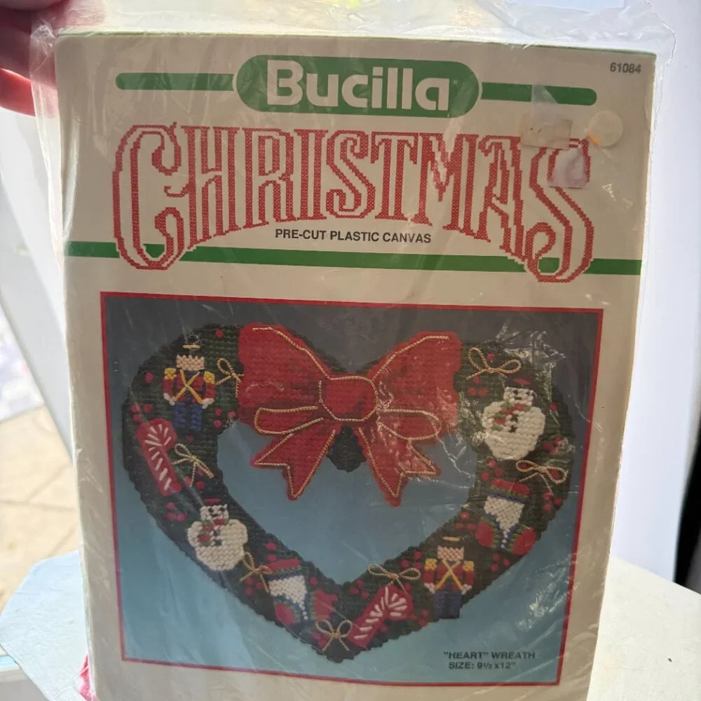 Bucilla Christmas HEART WREATH Needlepoint on Canvas Kit 9.5” x 12” Vintage NEW
